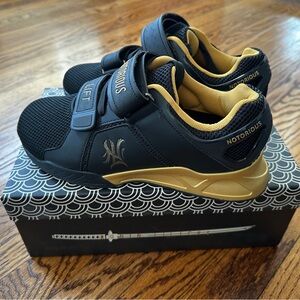 Notorious Lift Ronin Lifters. Black and gold. Size 40/women’s 9.